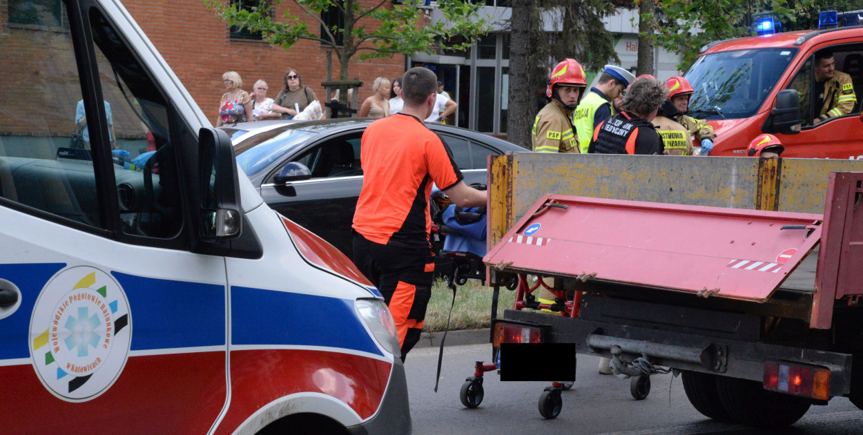 Tarnowskie Góry. Wypadek na Piłsudskiego. 51-latek trafił do szpitala. Fot. Jarosław Myśliwski