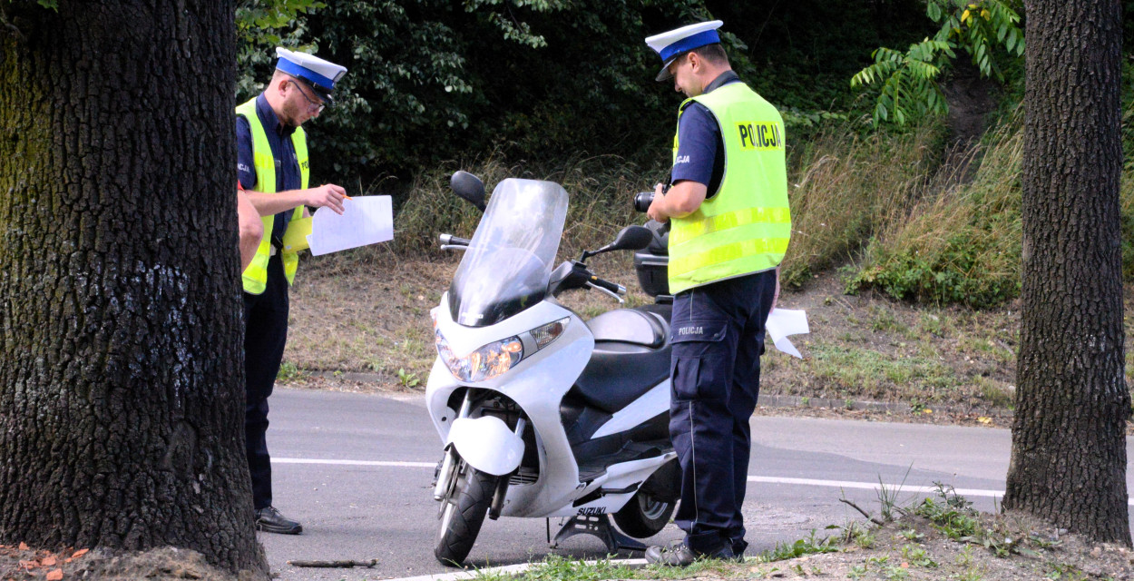 Tarnowskie Góry. Zajechał drogę i uciekł. Motocyklista trafił do szpitala. Fot. Jarosław Myśliwski