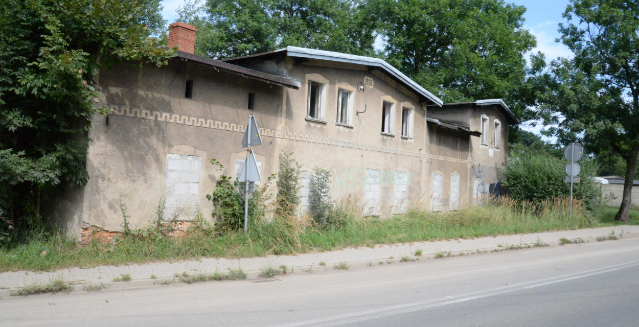 Tarnowskie Góry. Zabytkowy krzyż w Reptach Śłąskich jest w opłakanym stanie. Co na to burmistrz?  Fot. Jarosław Myśliwski