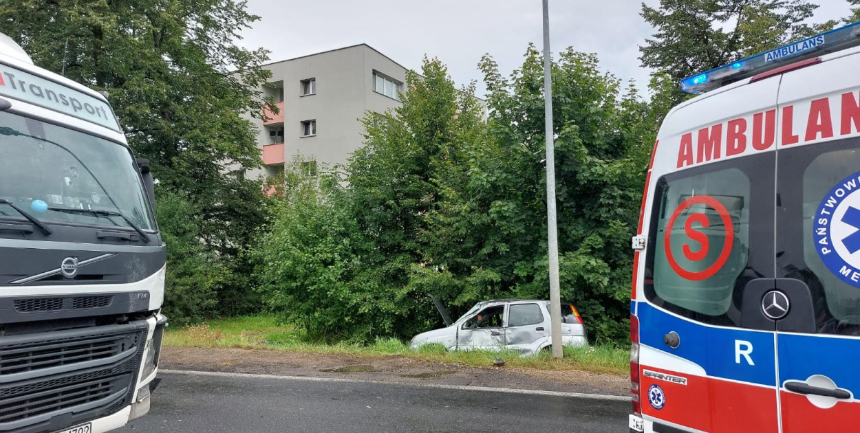 To kolejny wypadek w tym miejscu obwodnicy w Tarnowskich Górach. Fot. Agnieszka Reczkin 