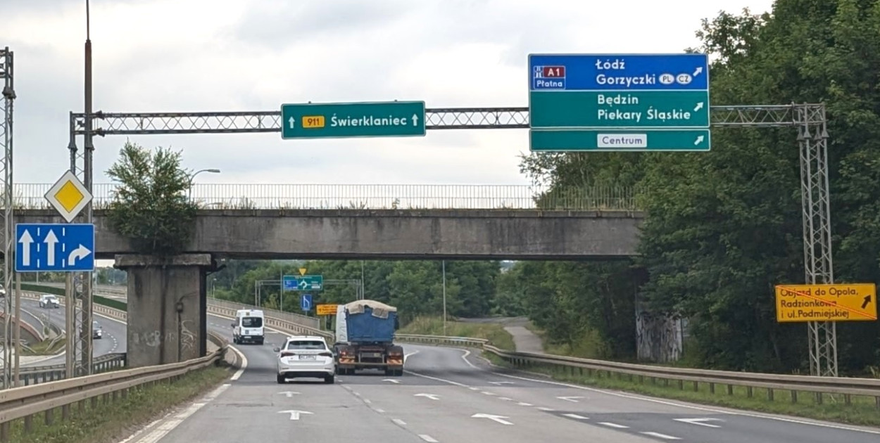 Chodzi o ostatni odcinek trasy S11 na południu, a szczególnie węzeł łączący ekspresówkę z autostradą A1 w Piekarach Śląskich. Fot. EKA