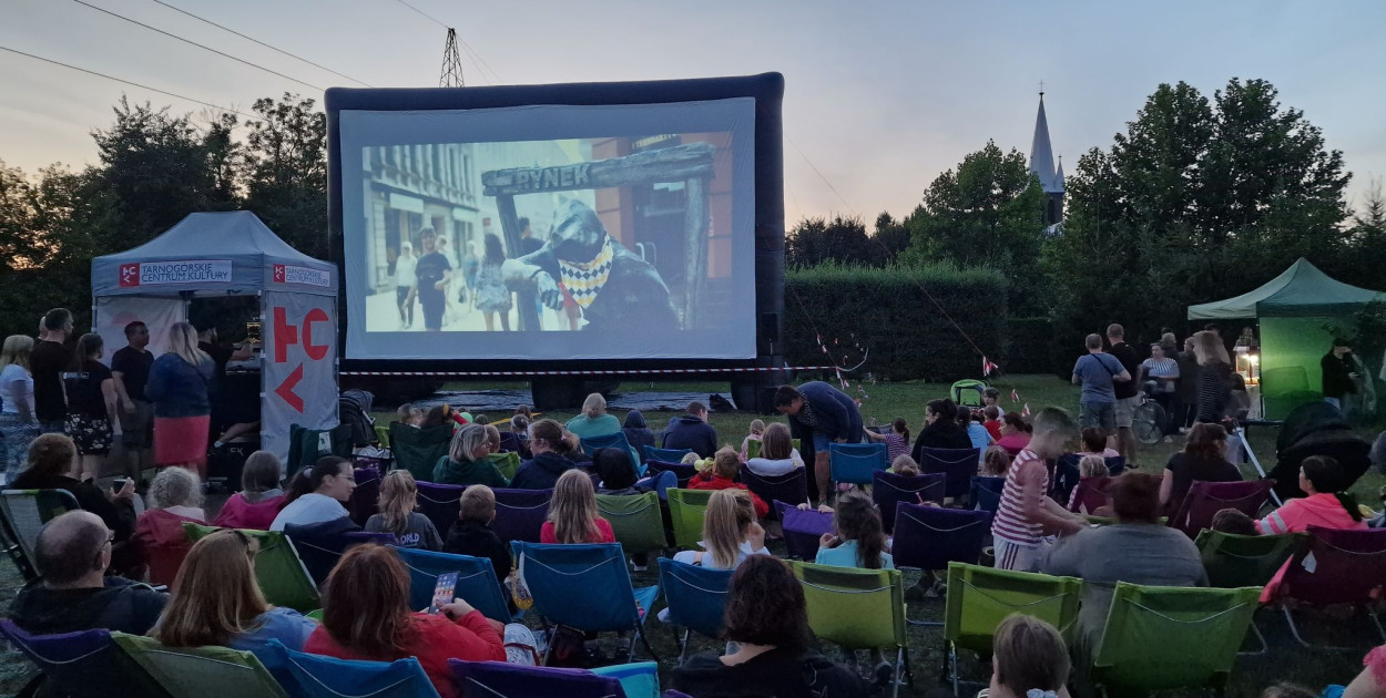 15 sierpnia rusza TCK-owe Kino Objazdowe. Filmy będą wyświetlane w każdej dzielnicy Tarnowskich Gór. Fot. TCK