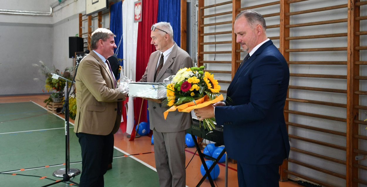 Powiatowa inauguracja nowego roku szkolnego odbyła się w Zespole Szkół Budowlano-Architektonicznych. Fot. Alicja Jurasz