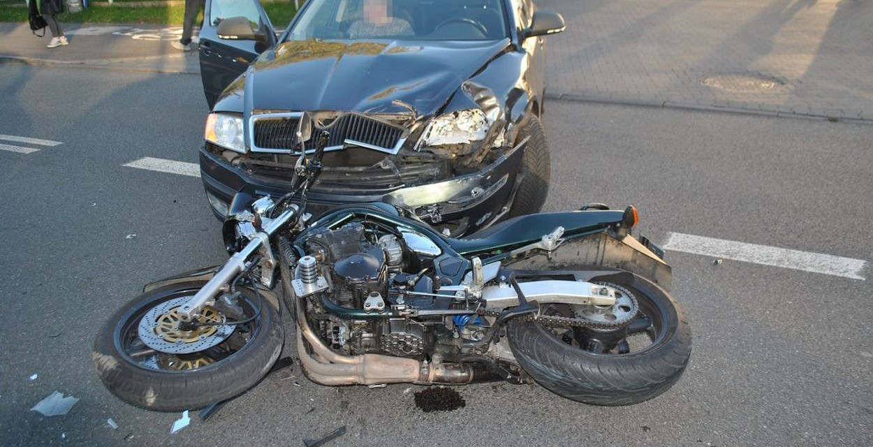 Tarnowskie Góry. 70-latek zajechał drogę motocykliście. Fot. Policja Tarnowskie Góry