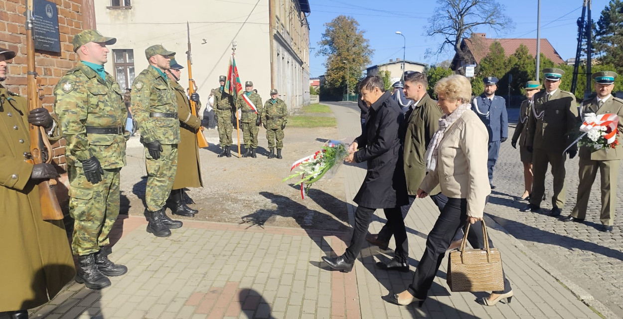 W Kaletach odsłonięto tablicę upamiętniającą śląskich strażników granicznych. Fot. UM Kalety