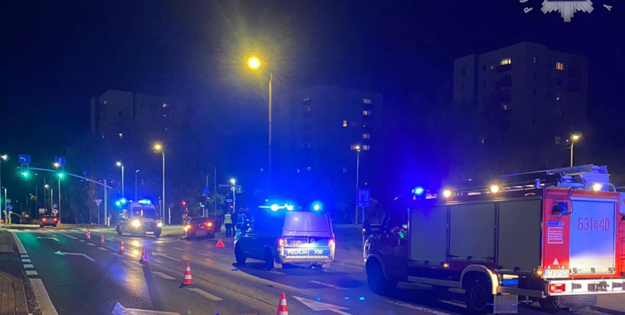 Tarnowskie Góry, Zderzenie aut na skrzyżowaniu dróg krajowych. Fot. Archiwum policji