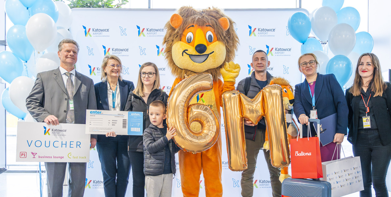 Lotnisko w Pyrzowicach. Sześciomilionowy pasażer odprawiony. Fot. Jakub Mańka/Katowice Airport 