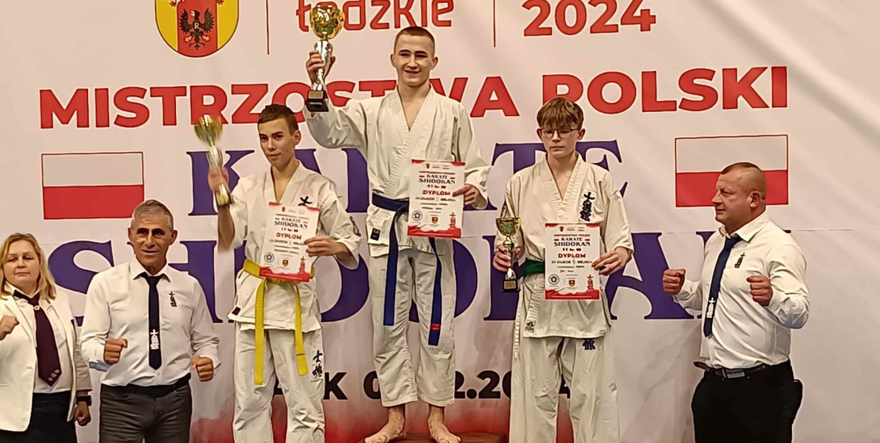 Zawodnicy TASW Budokan Tarnowskie Góry wywalczyli 10 medali na Międzynarodowych Mistrzostwach Polski Shidokan w Łasku. Fot. TASW Budokan Tarnowskie Góry