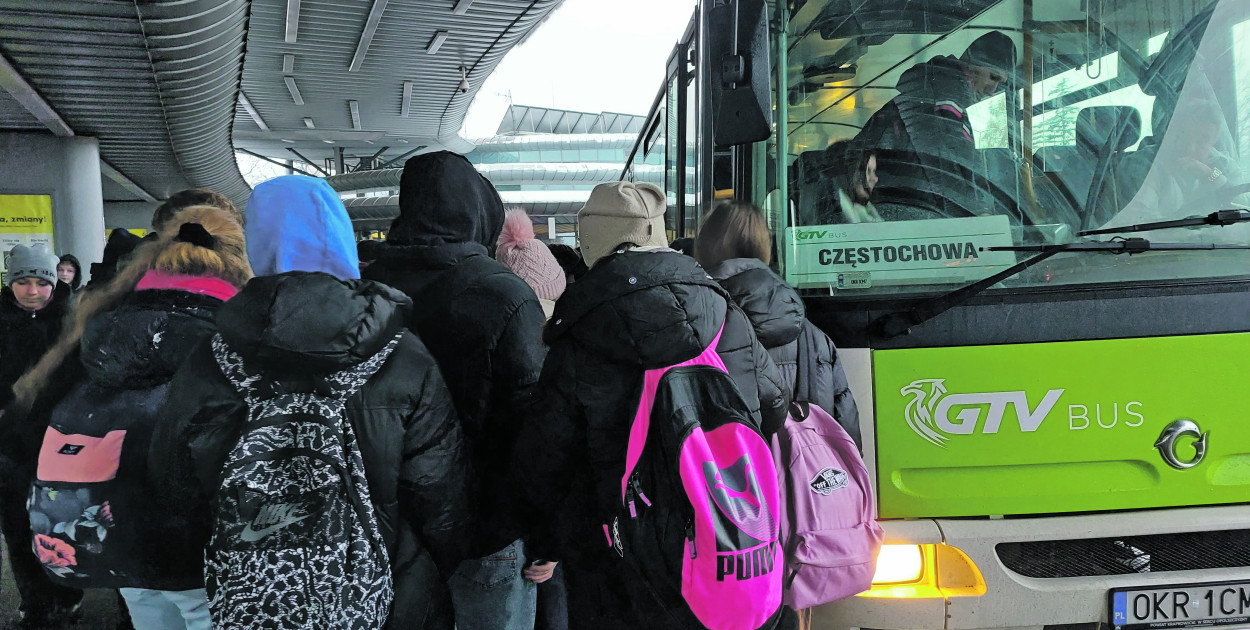 Z autobusów GTV BUS korzysta wielu uczniów dojeżdżających do szkół w Tarnowskich Górach. Fot. Agnieszka Reczkin