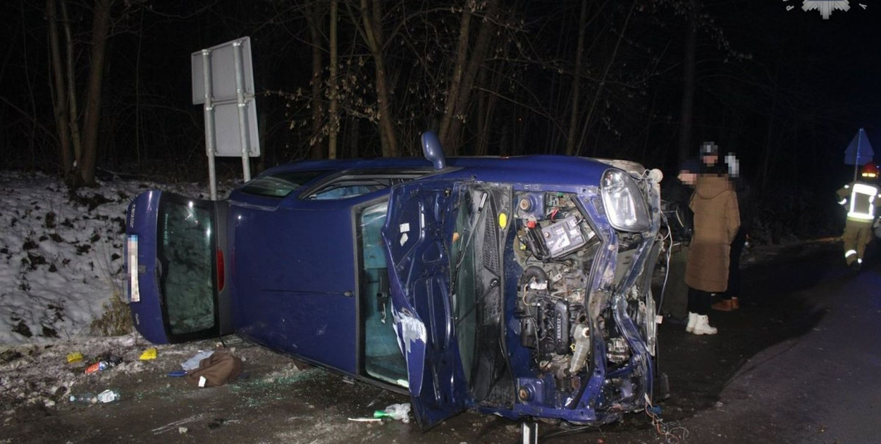 Kolizja w Zbrosławicach i poszukiwania seniora w Piekarach Śląskich. Fot. Archiwum policji