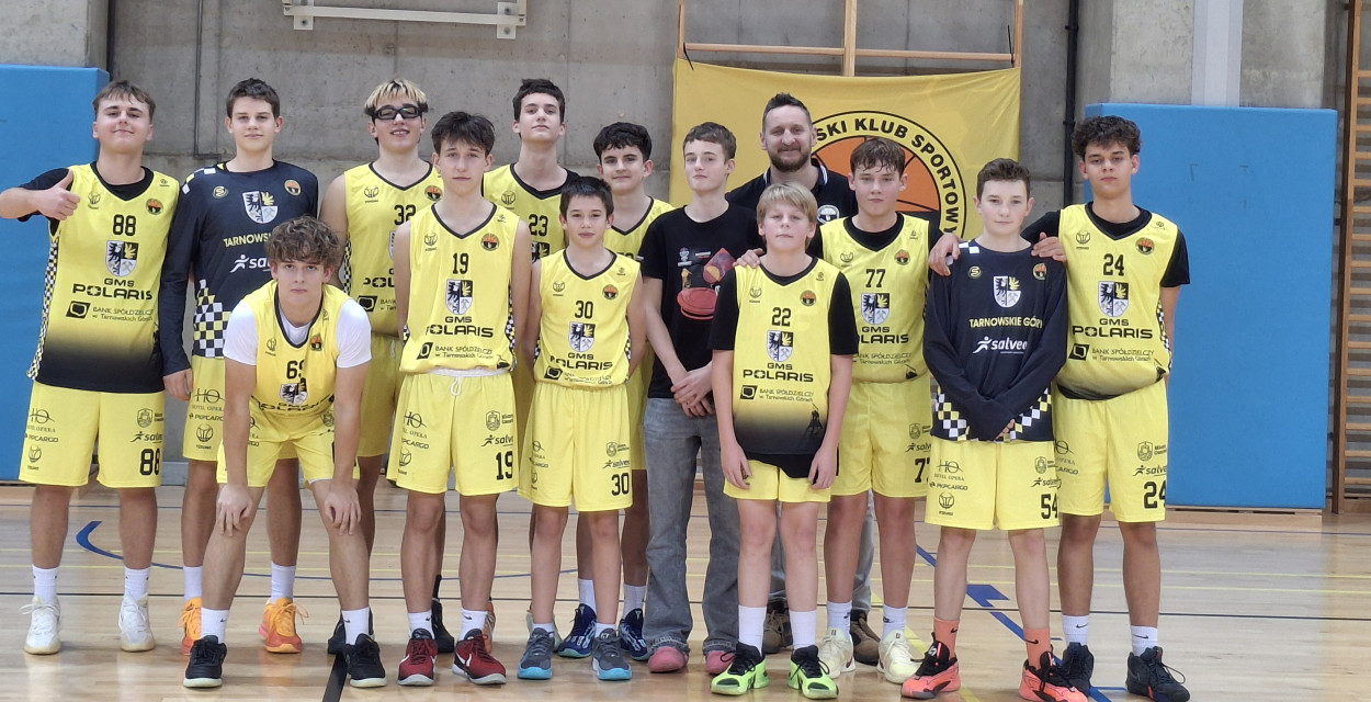 Mecze rozegrali seniorzy oraz zawodnicy U-15 i U-17. Archiwum KKS Tarnowskie Góry