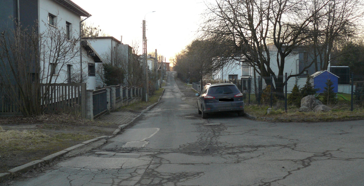 Tarnowskie Góry. Rejon ul. Cichej, Skośnej, Rudnej i Prostej. Są pieniądze na remont, jest wtykonawca, ale i sprzeciw mieszkańców. Fot. Agnieszka Reczkin