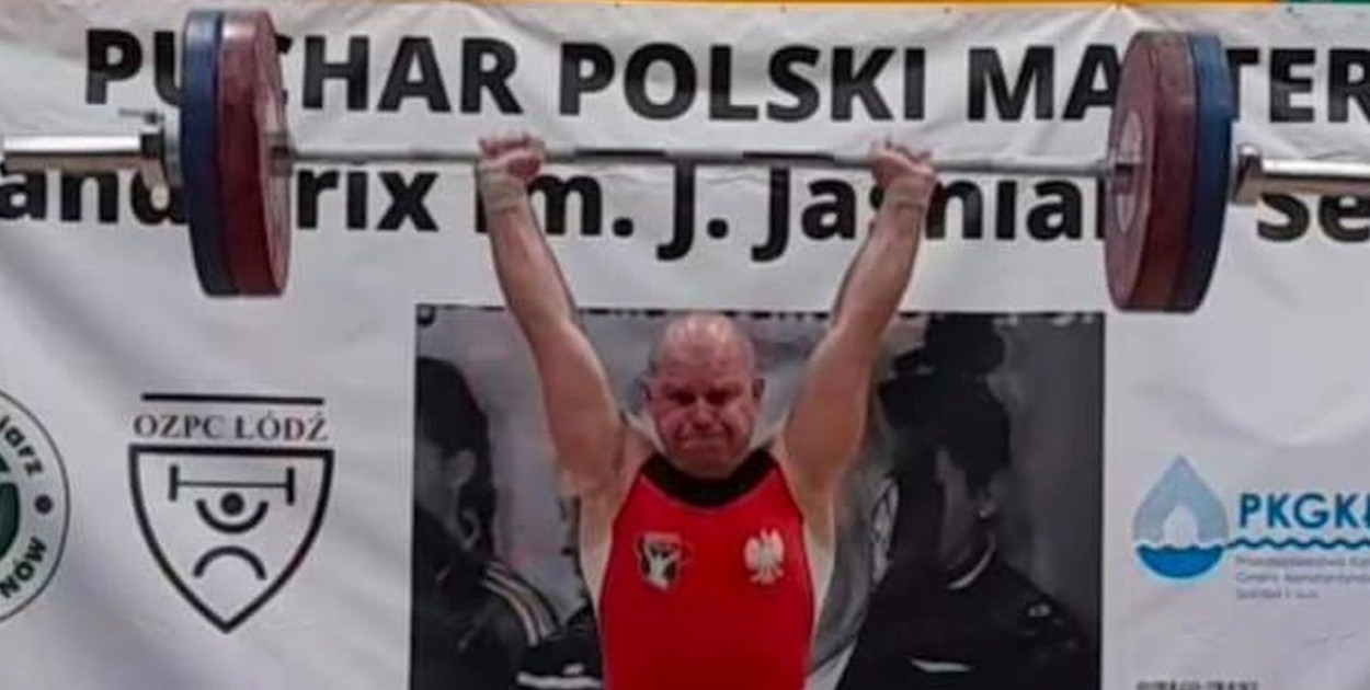 Grzegorz Śmiechowski z Klubu Sportów Siłowych MAŁRO Sztangiści Tarnowskie Góry zdobył kwalifikację na mistrzostwa Europy masters w podnoszeniu ciężarów. Fot. KSS Sztangiści Tarnowskie Góry