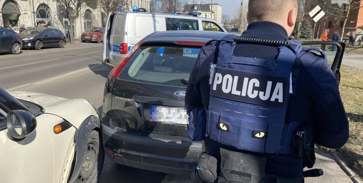 Kolizja z pijanym kierowcą, ul. Piłsudskiego w Tarnowskich Górach. Fot. Archiwum policji