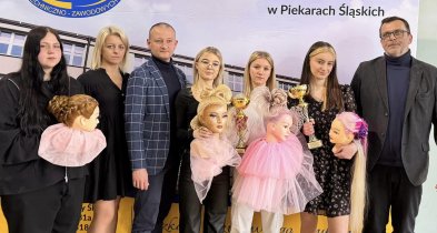 Nasze adeptki fryzjerstwa na podium ogólnopolskiego konkursu-50046