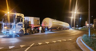 Tarnowskie Góry. Transport gigantycznych zbiorników z Chemetu-50765