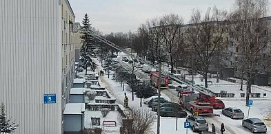 Tarnowskie Góry. Akcja straży na osiedlu Przyjaźń. Kobieta trafiła do szpitala-57817