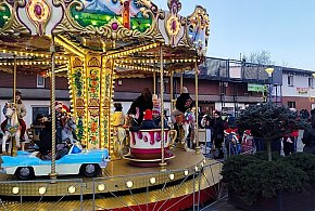 Miejski Jarmark Bożonarodzeniowy w Kaletach 2025. Kolędy, karuzela i...-66420