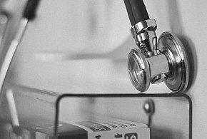 82-letnia bytominaka leczyła pomimo zakazu-66861