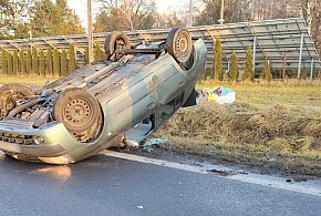 Dachowanie na DK 11, pożar na parkingu. Kronika policyjna-66975