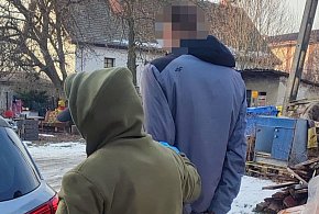 Kradzież na placu budowy domu. Wpadka recydywisty i czujność właścicieli