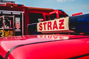 Nakło Śląskie. Dym ze studzienek, interwencja strażaków