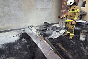 Świerklaniec. Zgłoszenie o pożarze sklepu i biura