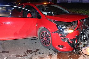 Powiat tarnogórski. 18-latek doprowadził do zderzenia czołowego