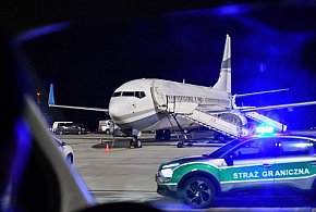 Katowice Airport. Zamiast polecieć do Egiptu, zaliczył kurs do policyjnej celi