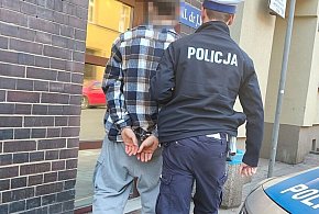 Tarnowskie Góry. Jechał pod wpływem narkotyków i z narkotykami w plecaku