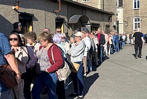 Tarnowskie Góry. Ogromne kolejki do specjalistów. Pacjenci zdezorientowani