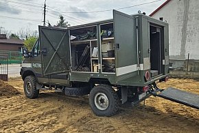 Tarnowskie Góry, Gliwicka. Policjanci i saperzy w akcji