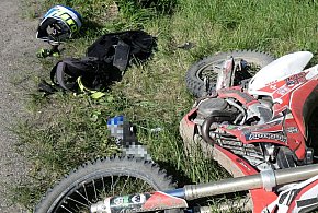 Nastolatek bez prawka na motocyklu, dzwon na Nakielskiej, kradzież. Kronika