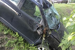 Powiat tarnogórski. Zbyt szybka jazda, rów i kobieta w szpitalu