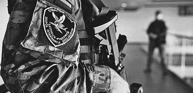 Katowice Airport. Dla tego pasażera dzień fatalnie się skończył-66624