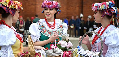 Radzionków. Wielkanocna tradycja w stroju regionalnym