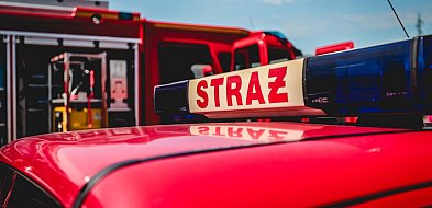 Bobrowniki Śląskie. Uderzenie pioruna, zaczął palić się dach