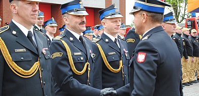 Strażacy świętowali. Uroczysty apel w piekarskiej komendzie