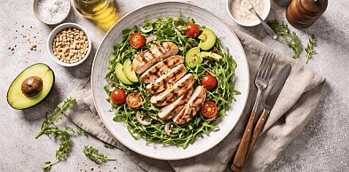 Tło fotograficzne do zdjęć kulinarnych – znaczenie, estetyka i funkcjonalność