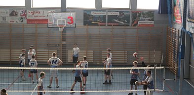 Najlepsi szkolni siatkarze w akcji