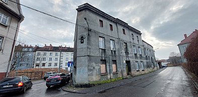 Tarnowskie Góry. Kamienica w centrum na sprzedaż? Zdecyduje rada miejska