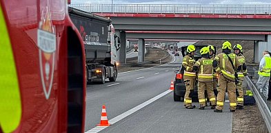 Pożar na autostradzie. Zapaliła się opona w audi