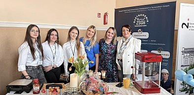 Tarnowskie Góry. Trwają targi edukacyjne w Chemiku