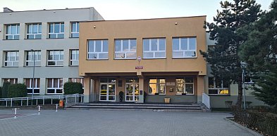 Tarnowskie Góry. Łączenie klas w SP nr 8. Radna pyta burmistrza o powody