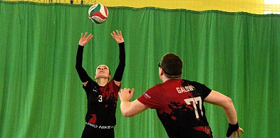 Sport i pomaganie w jednym: trwa Wiosenny Turniej Siatkówki w Nakle Śląskim