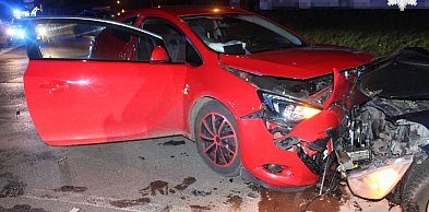 Powiat tarnogórski. 18-latek doprowadził do zderzenia czołowego