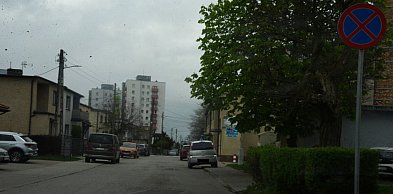 Tarnowskie Góry. Znak nie pomógł. Radny wnioskuje o montaż słupków