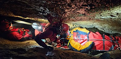 Strażacy z Radzionkowa w akcji w jaskiniach