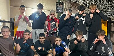 Boks uczy życia, klub dla poztywnie nakręconych łobuzów