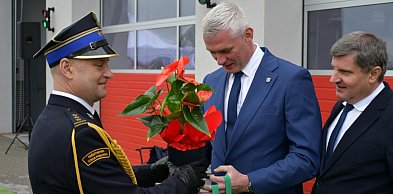 Nowa ścieżka rowerowa, akcja pod komendą policji, kamienica na sprzedaż